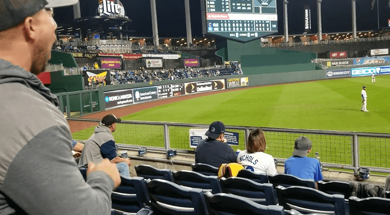 Alex Gordon Love Scream In Kauffman Stadium Picture Of Eric Hoffman Screaming At Alex Gordon