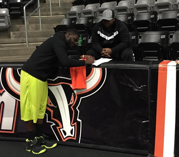 Former Husker Brion Carnes Signs With Omaha Beef