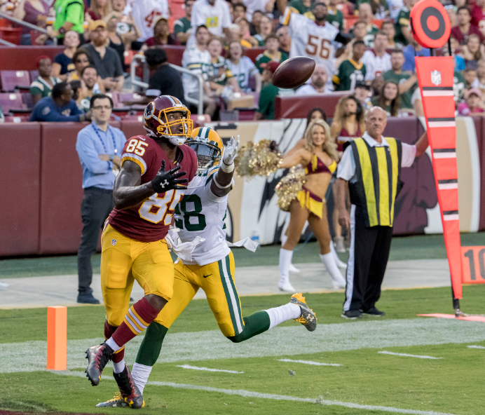 Vernon Davis On Success, Self-Improvement, And Maximizing Your Potential